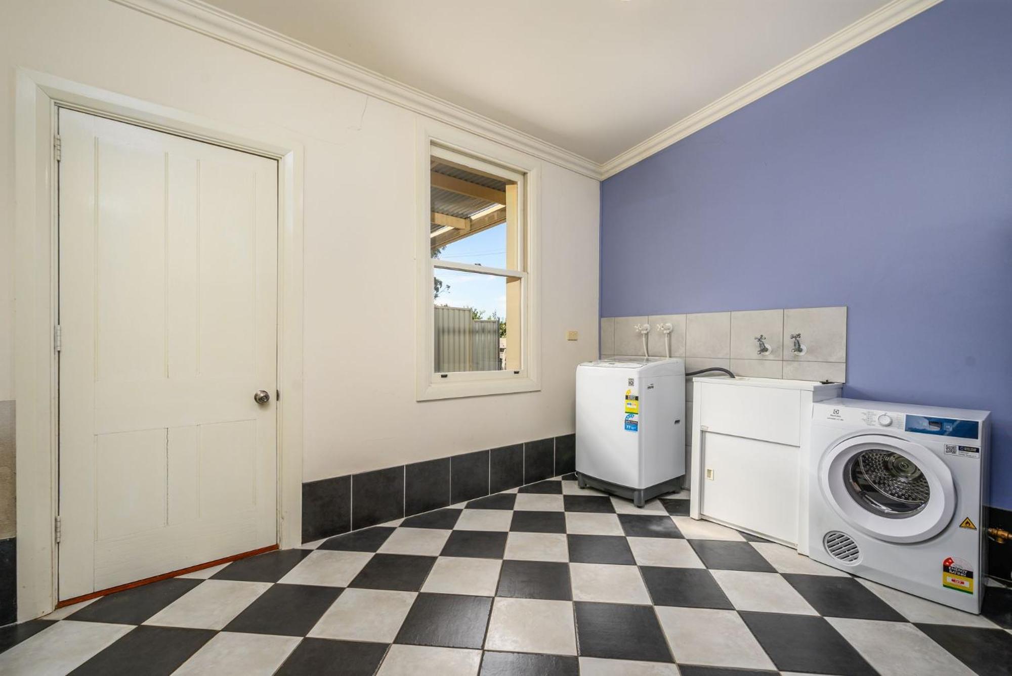 Armadale House - *