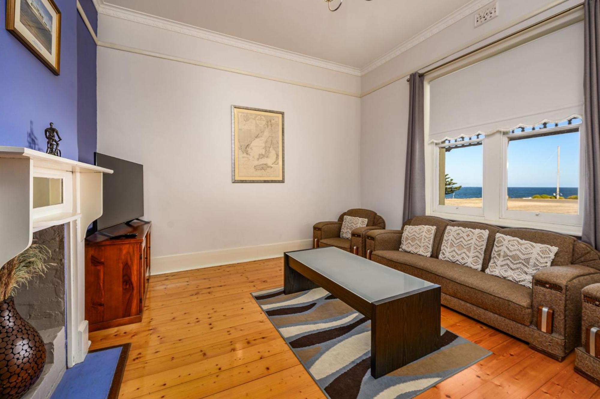 Armadale House - Kingscote